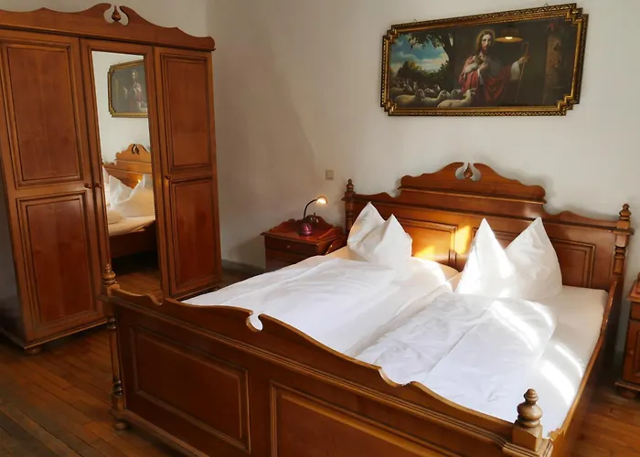 Hotel Zum Schwarzen Ross Und Gutmann Zur Post